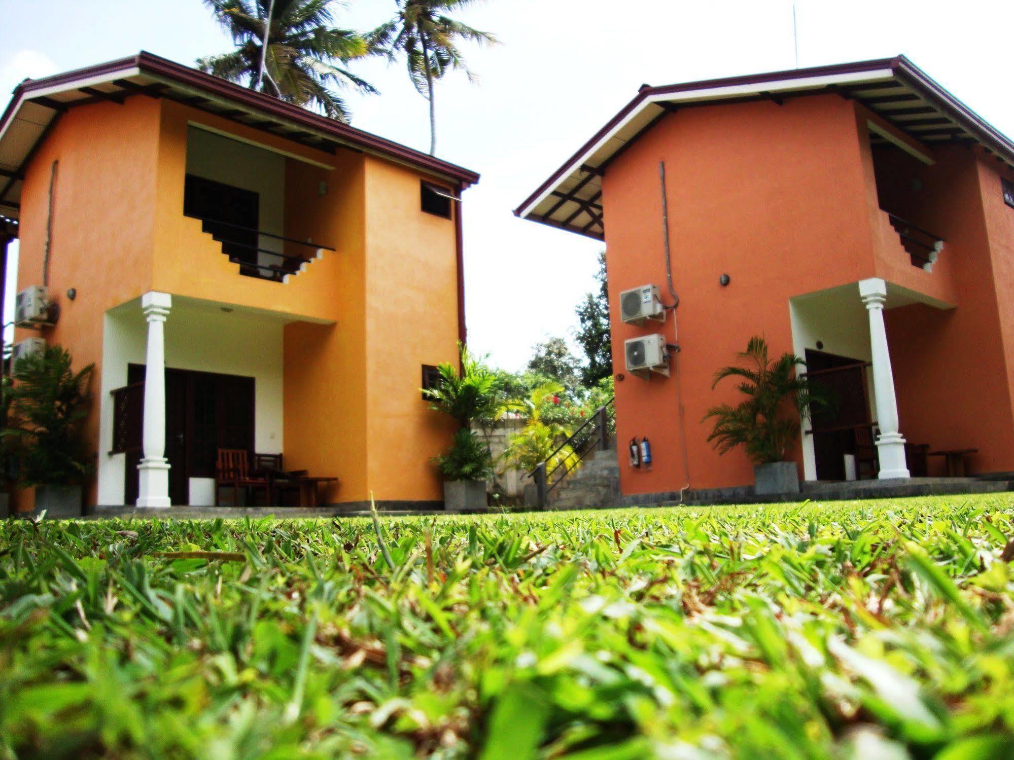 Riverside Cabanas Mirissa Exterior foto